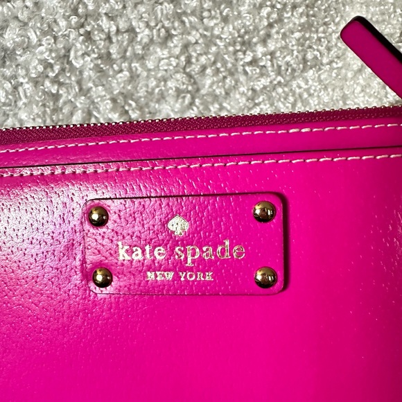 kate spade Corner Zip Clutch - Picture 15 of 16
